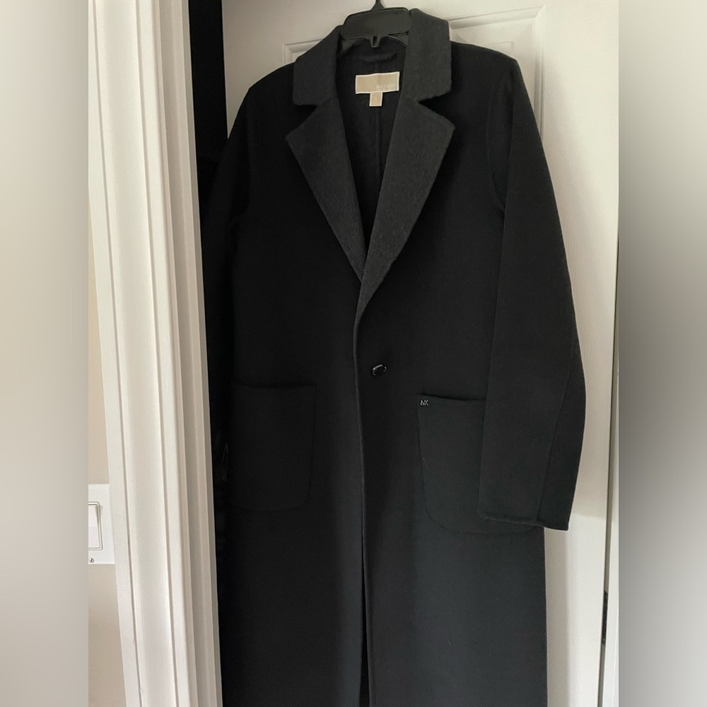 Michael Kors Coat! Unlined! Excellent for fall/winter. Great condition!